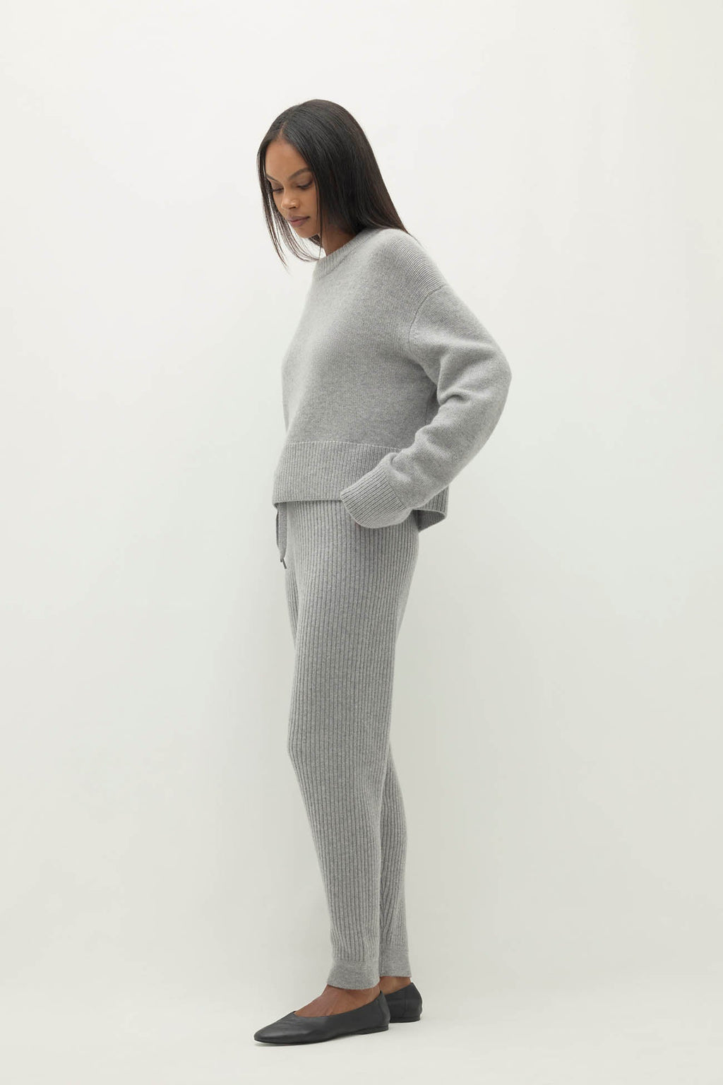 SLOANE CASHMERE CREWNECK SWEATER