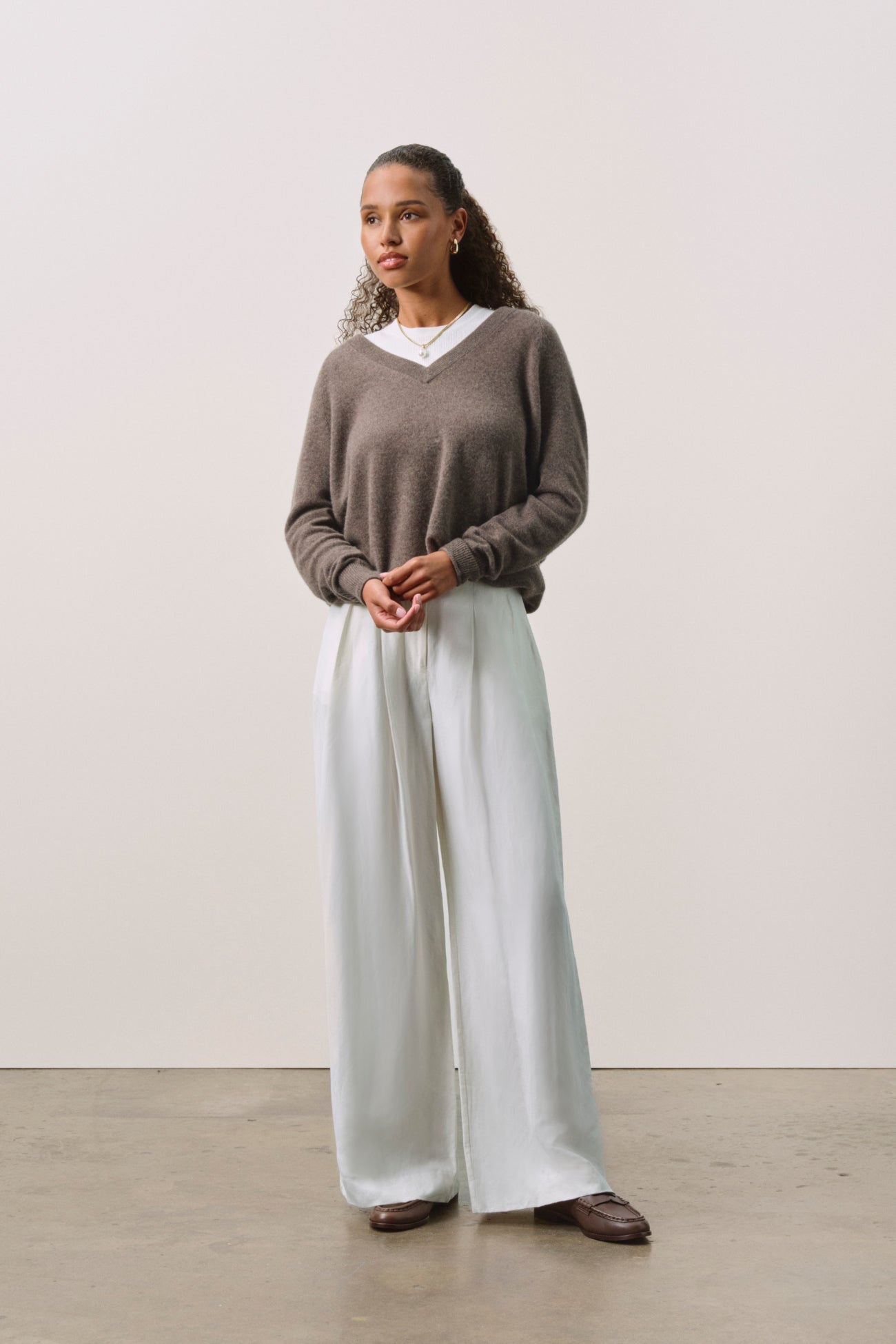 HARLYN CASHMERE V-NECK SWEATER