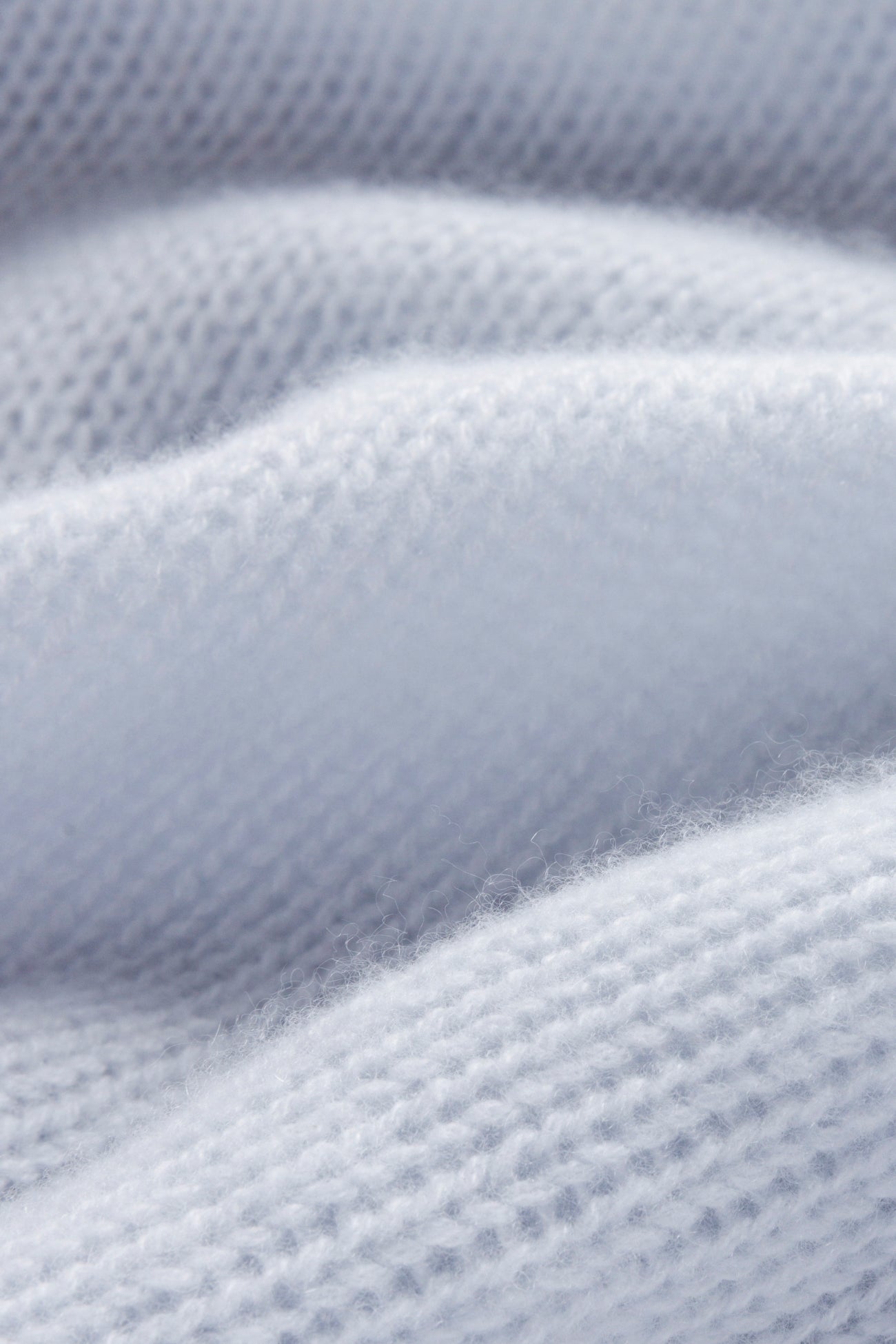 FARAH CASHMERE V-NECK
