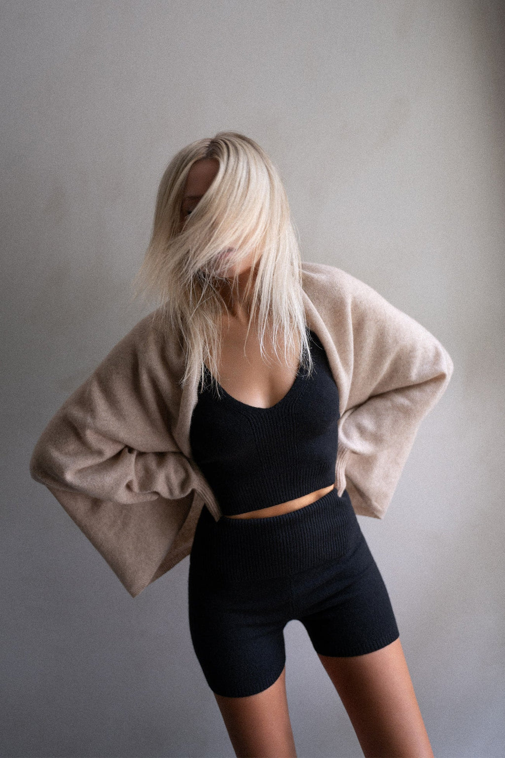 MELI FEATHERWEIGHT CASHMERE SHRUG